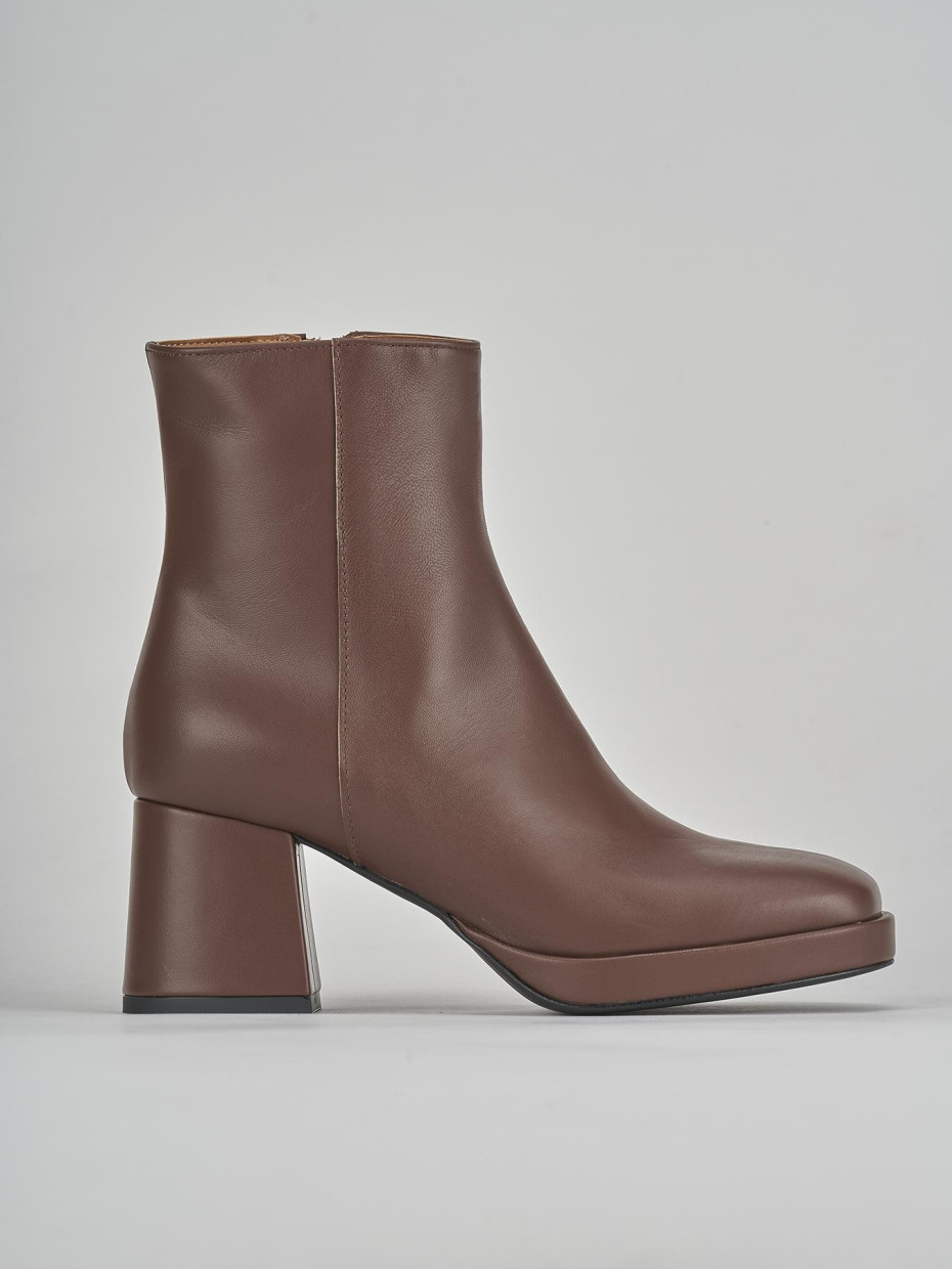 High heel ankle boots heel 5 cm brown leather