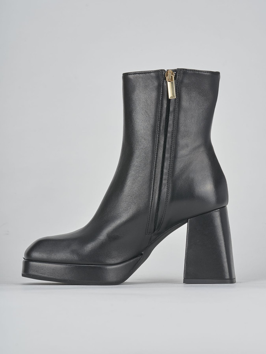 High heel ankle boots heel 7 cm black leather