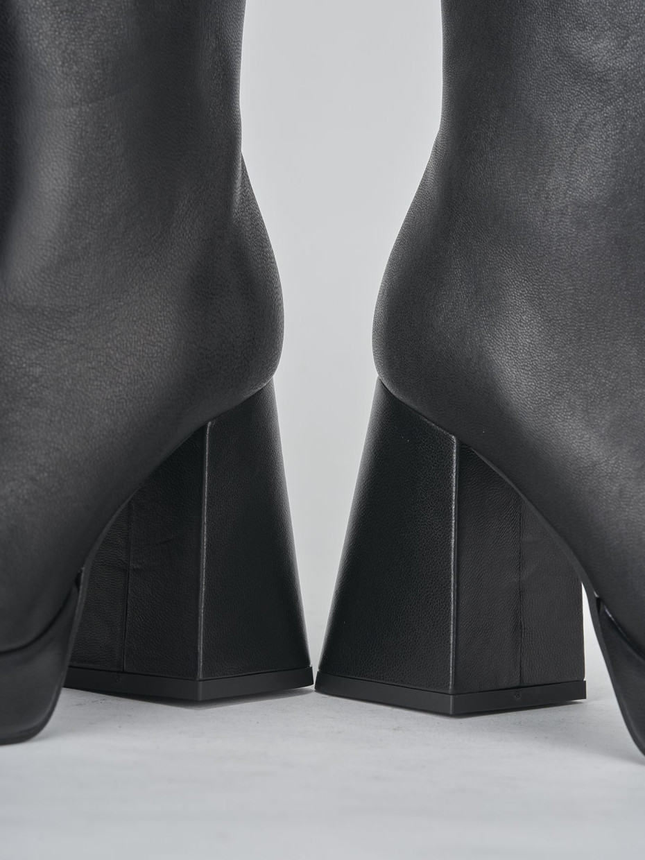 High heel ankle boots heel 7 cm black leather