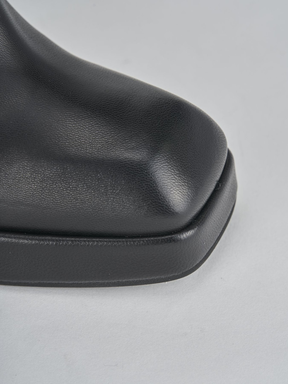 High heel ankle boots heel 7 cm black leather