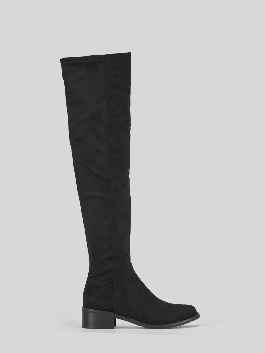 Low heel boots heel 3 cm black suede