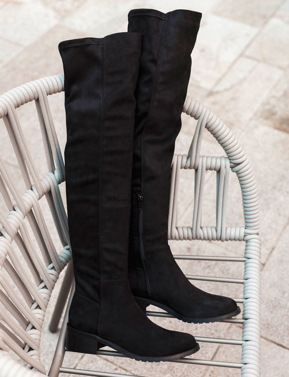 Low heel boots heel 3 cm black suede