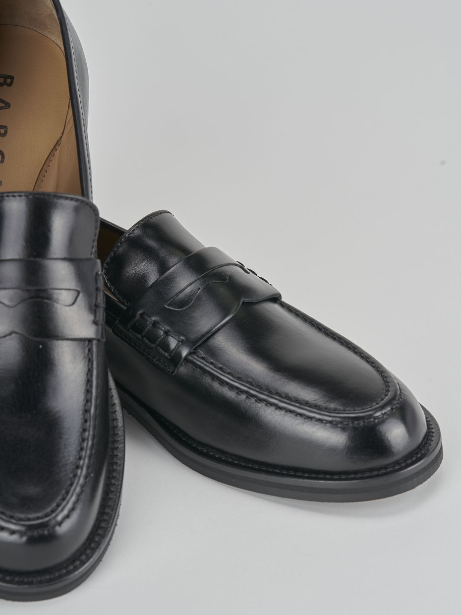 Loafers heel 1 cm black leather