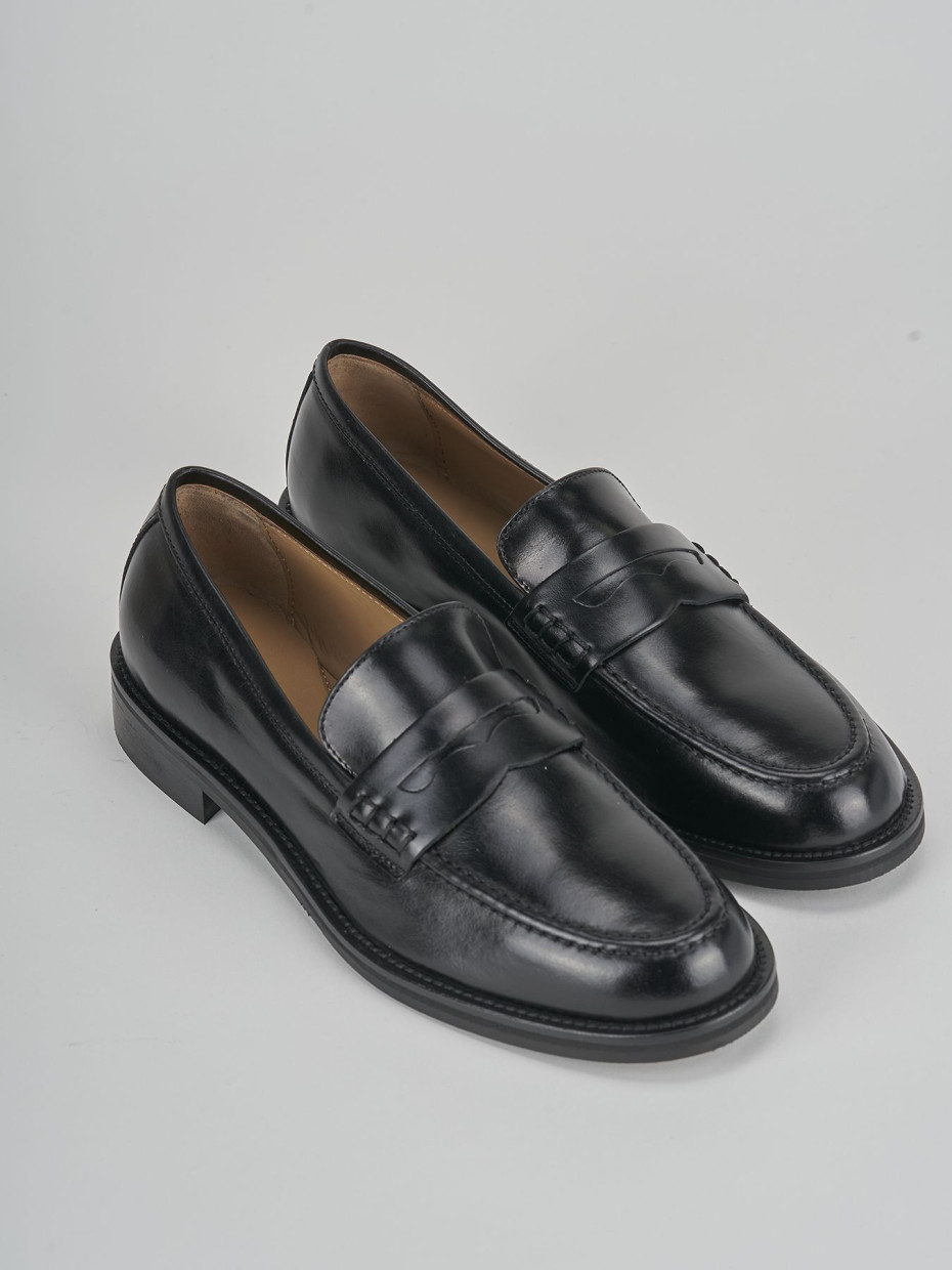 Loafers heel 1 cm black leather