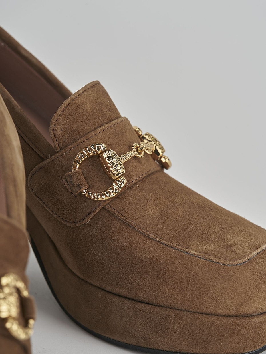 Loafers heel 7 cm brown suede