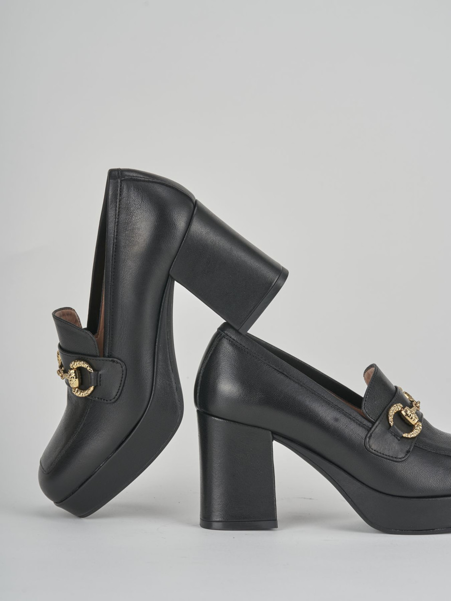 Loafers heel 7 cm black leather