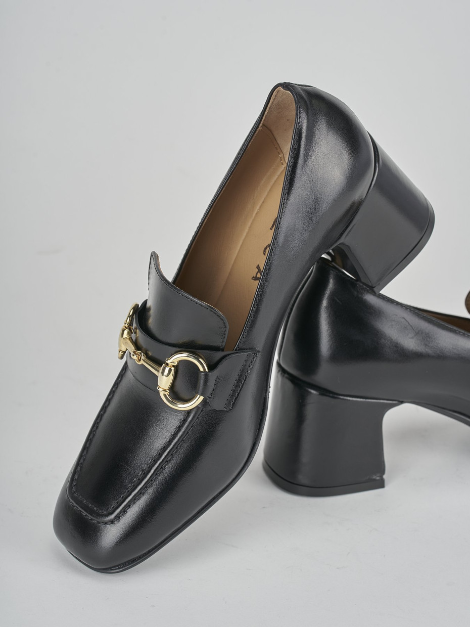 Loafers woman heel 5 cm black leather | Barca Stores