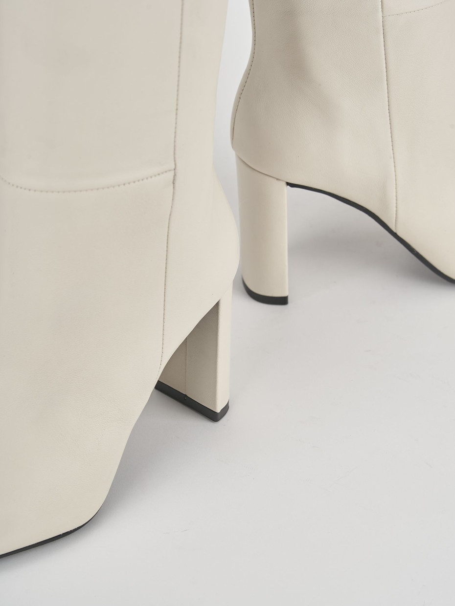 High heel boots heel 9 cm white leather