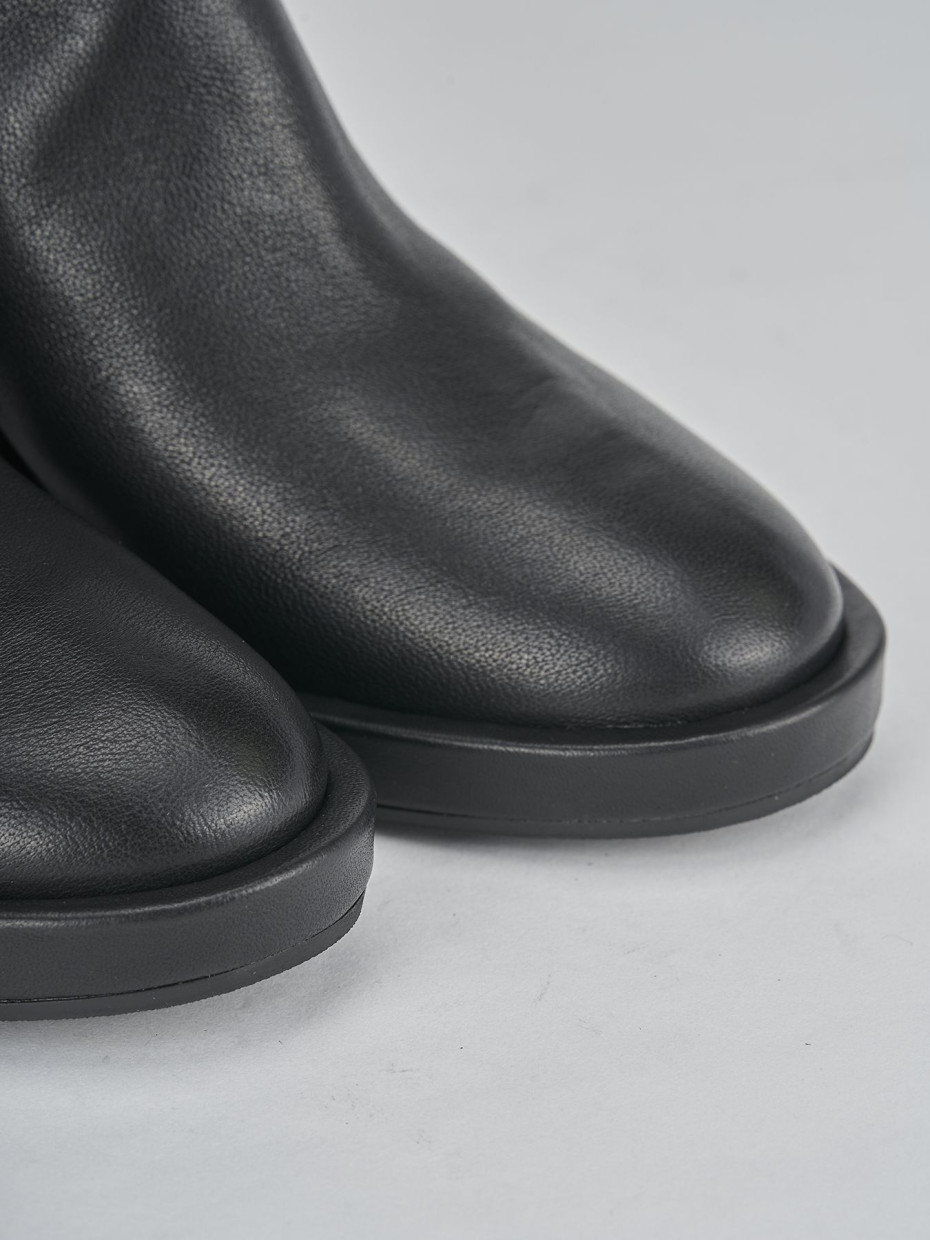 Stivaletti tacco 6cm pelle nero