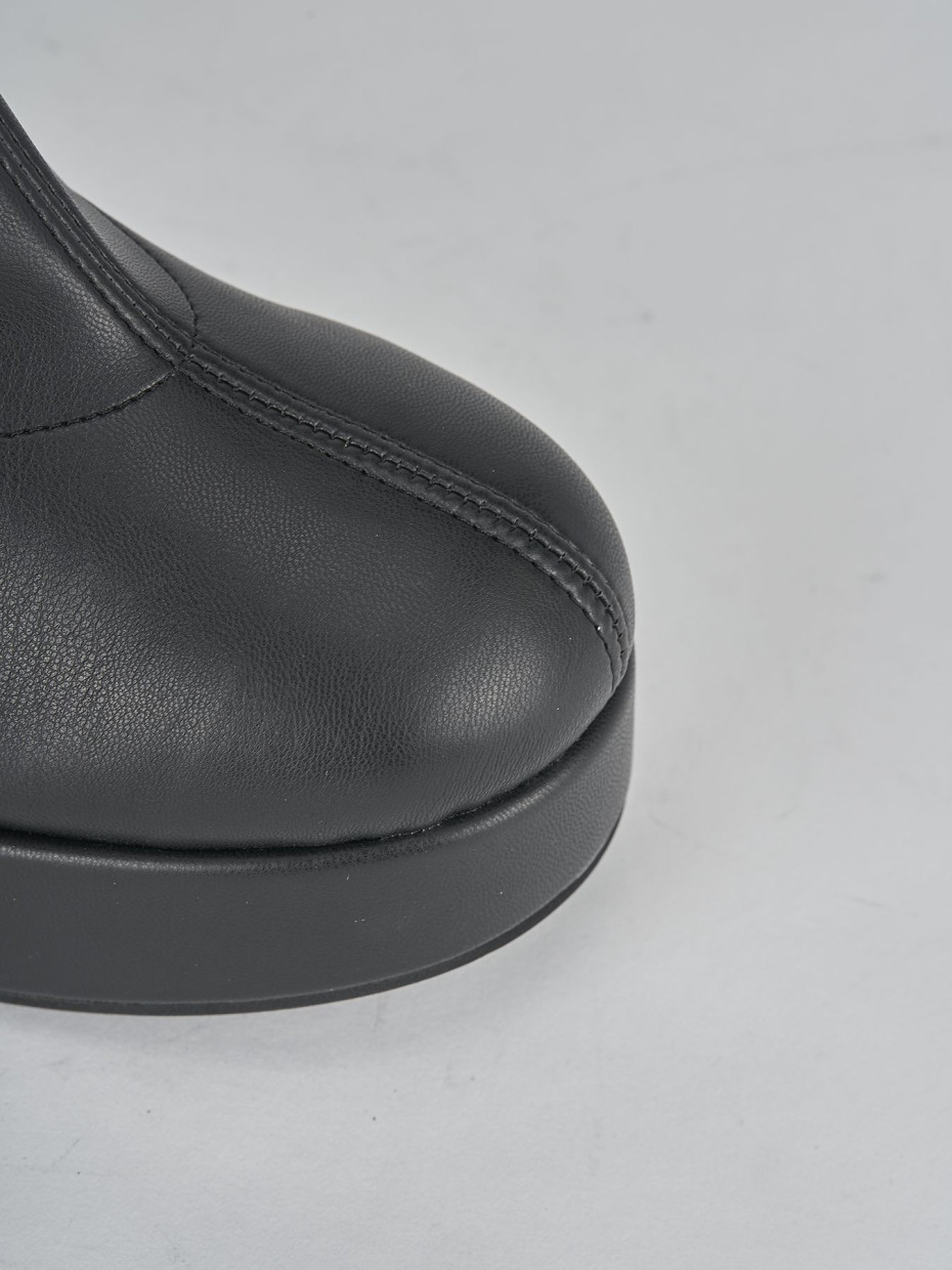 High heel ankle boots heel 8 cm black leather