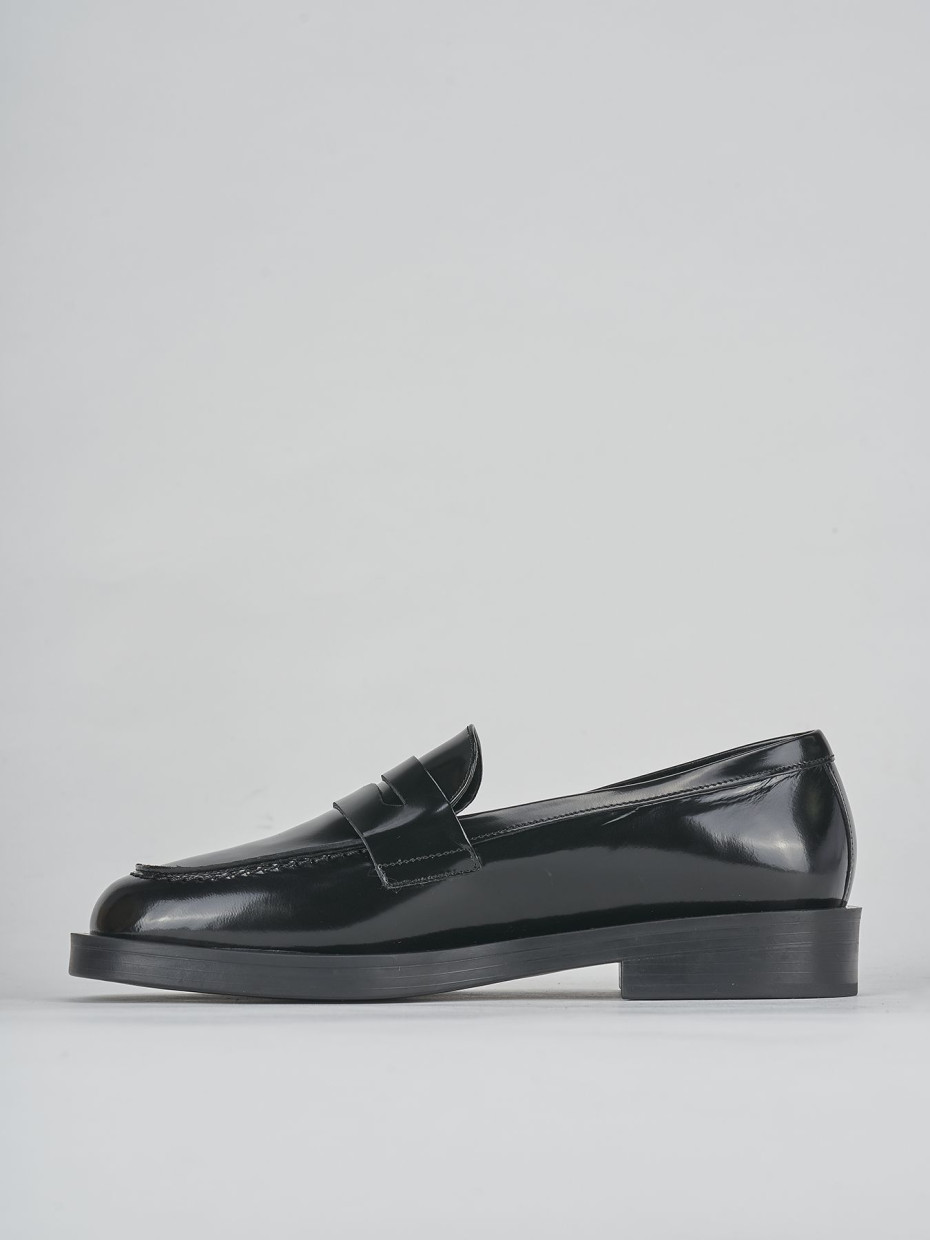 Loafers heel 1 cm black leather