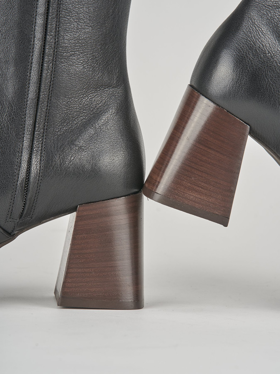 High heel boots heel 7 cm black leather