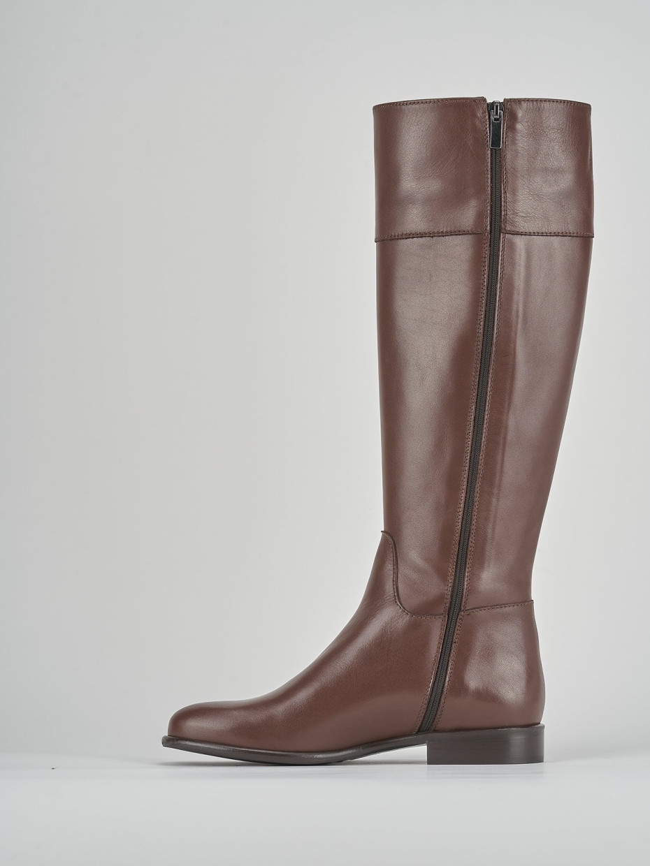 Low heel boots heel 2 cm brown leather