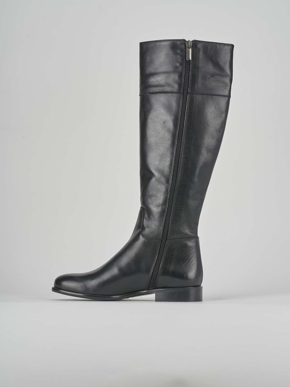 Stivali tacco 2cm pelle nero