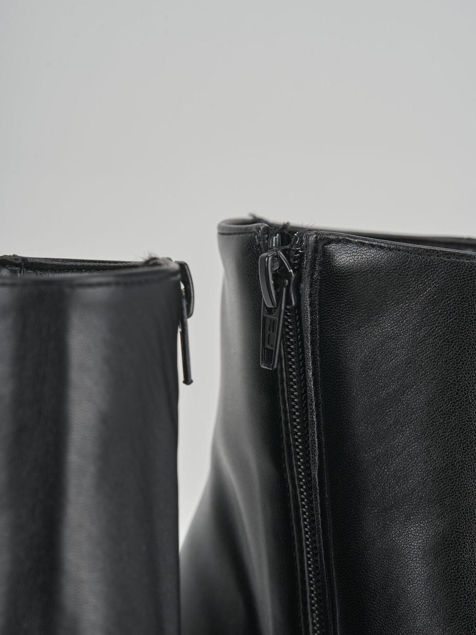 High heel ankle boots heel 8 cm black leather