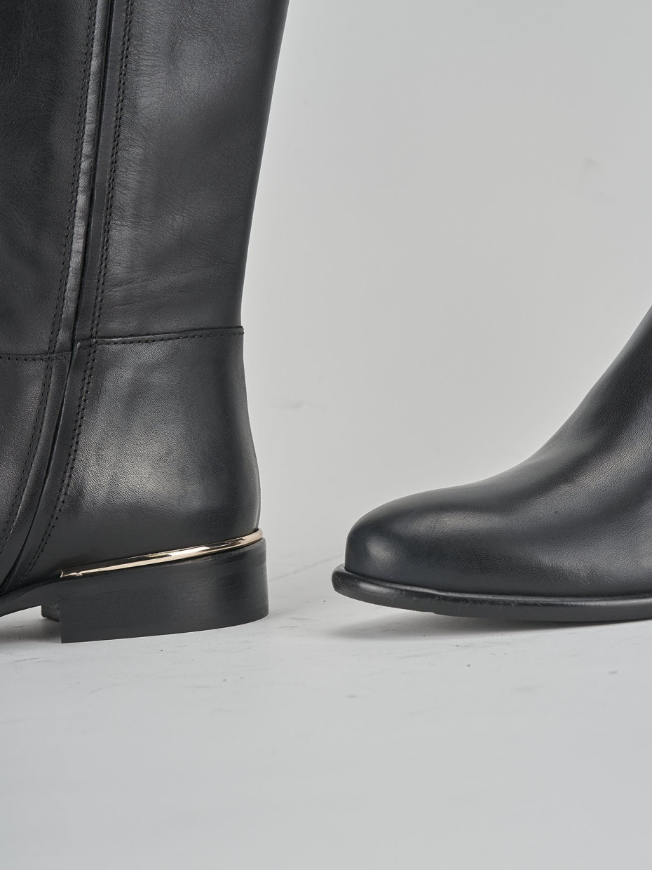 Low heel boots heel 2 cm black leather