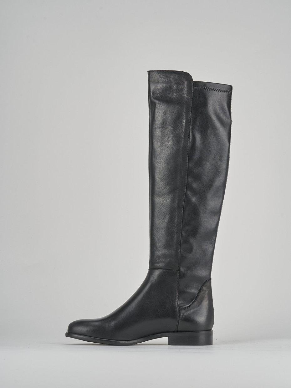 Low heel boots heel 2 cm black leather