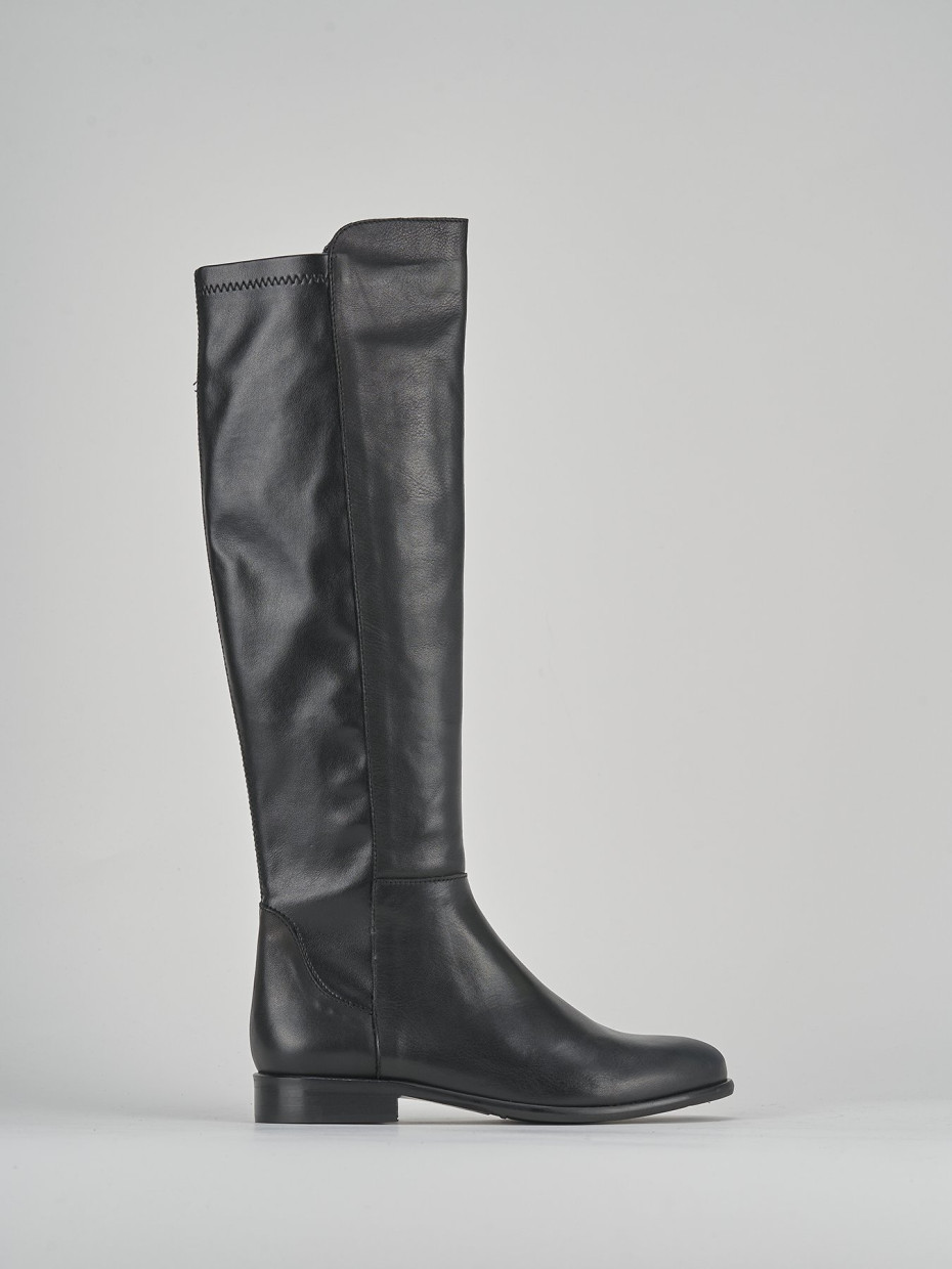 Low heel boots heel 2 cm black leather