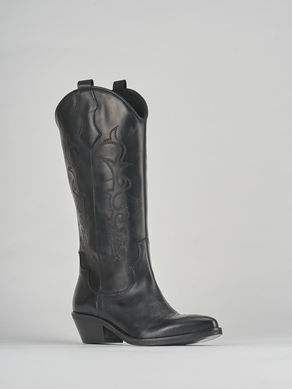 Tall black leather new arrivals boots with low heel