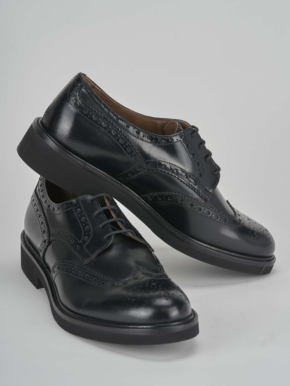 Lace-up shoes black leather