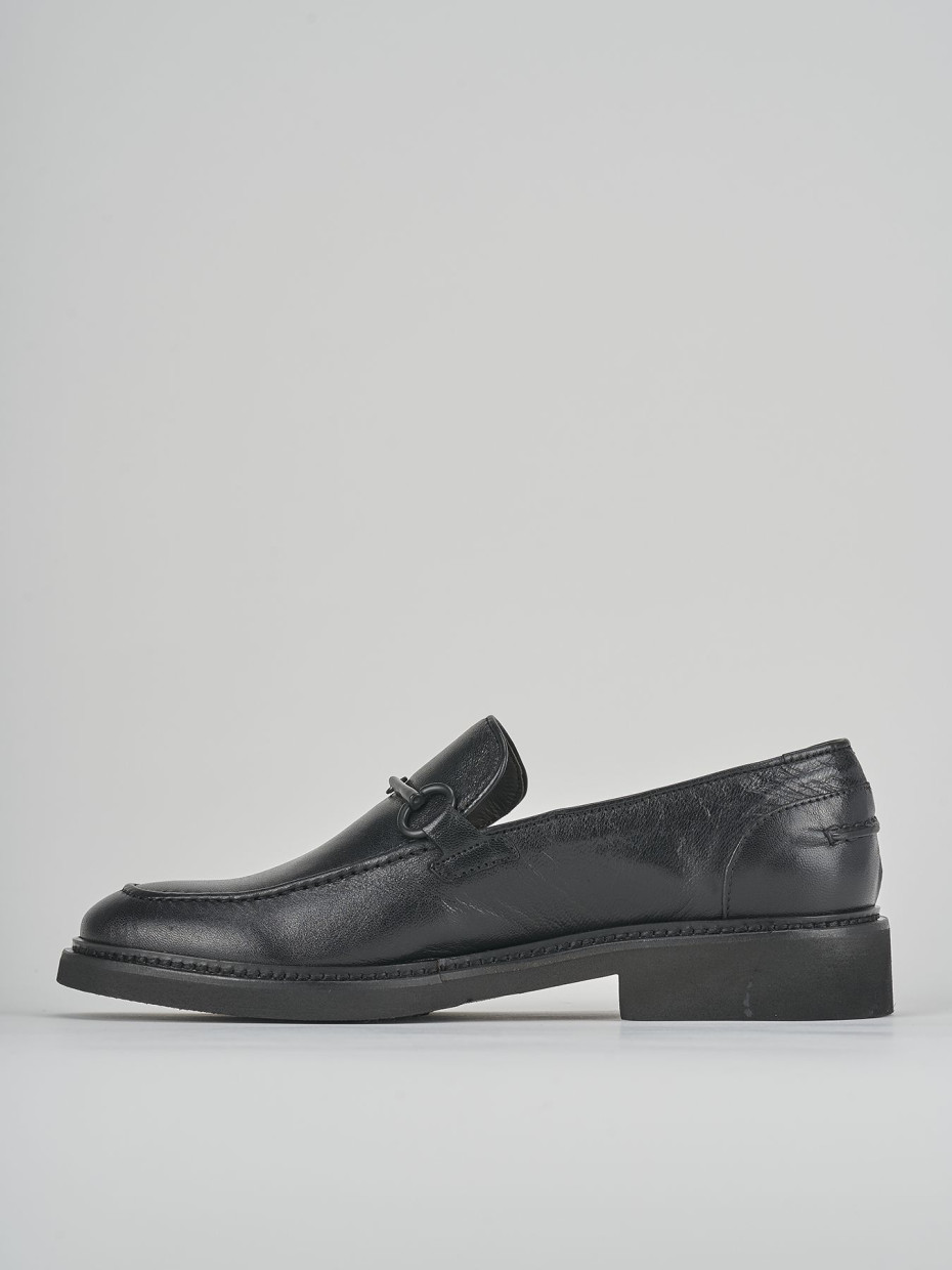 Loafers heel 1 cm black leather