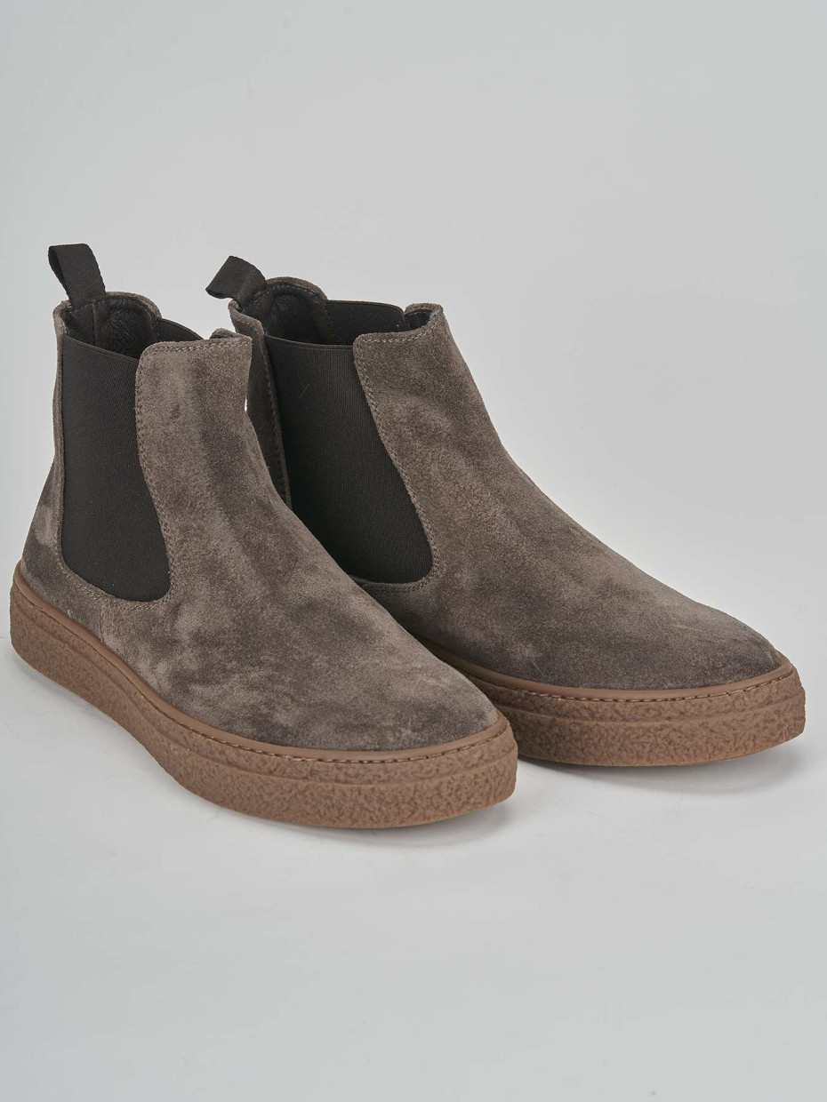 Ankle boots beige suede