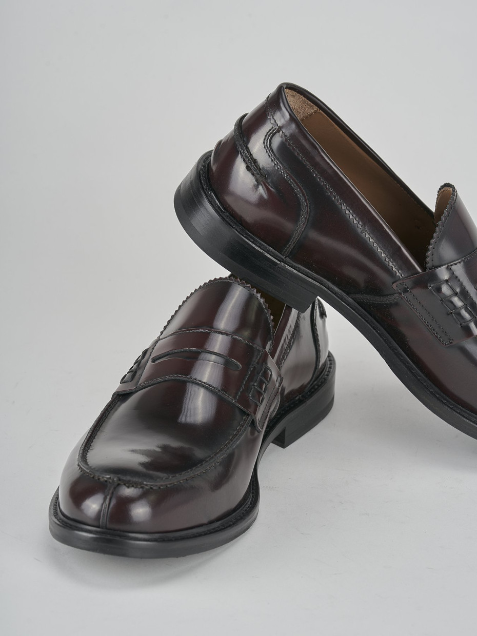 Mocassino tacco 2 cm bordo' pelle