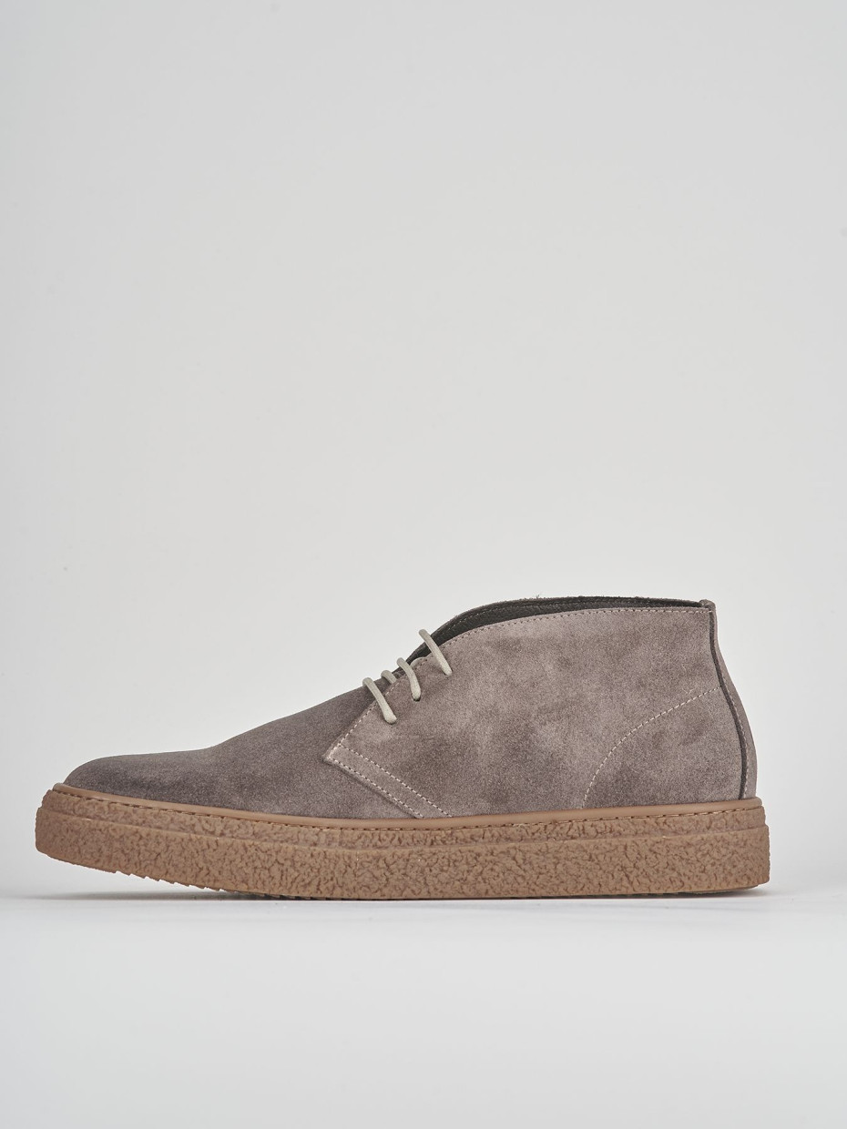 Sneakers beige suede