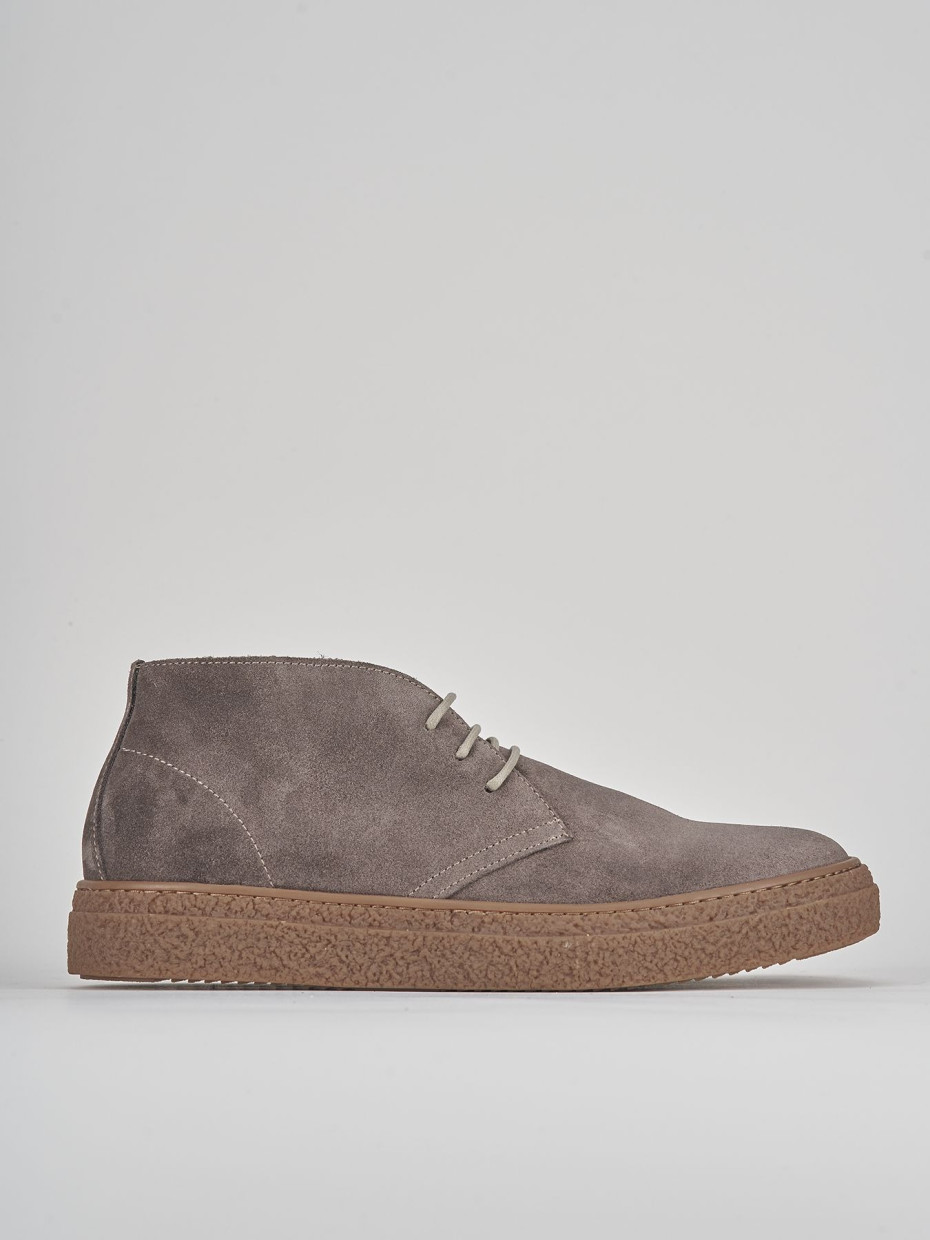 Sneakers beige suede