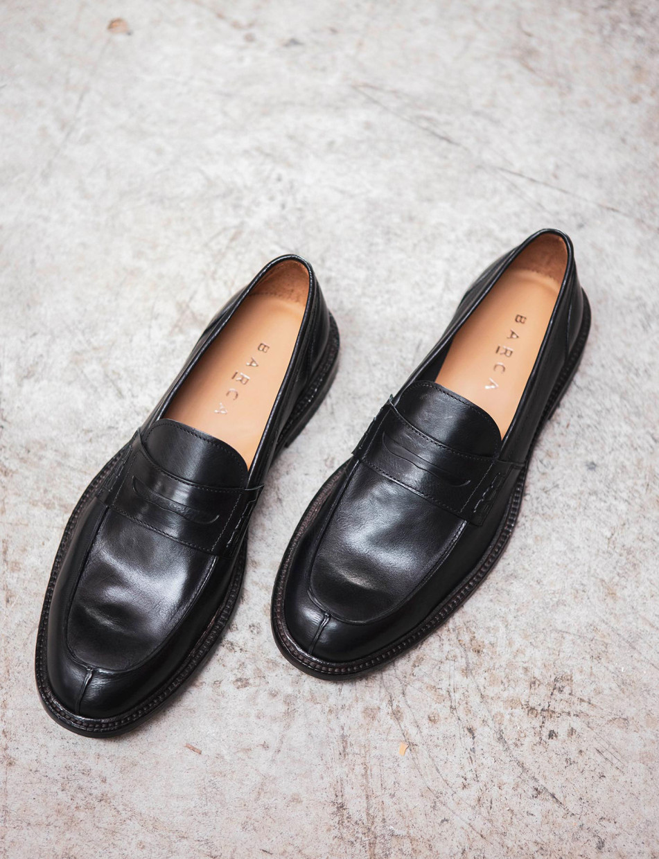 Loafers black leather