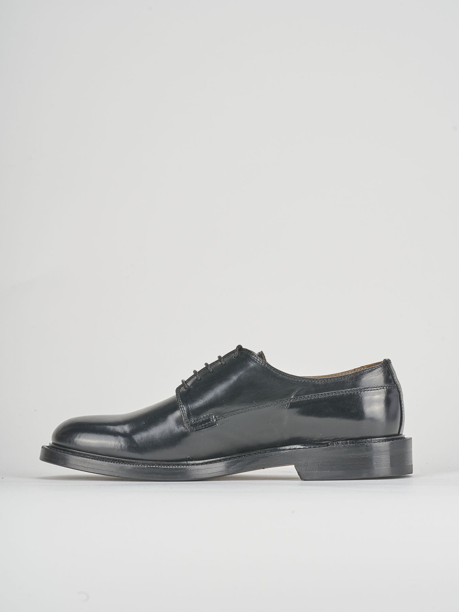 Lace-up shoes black leather