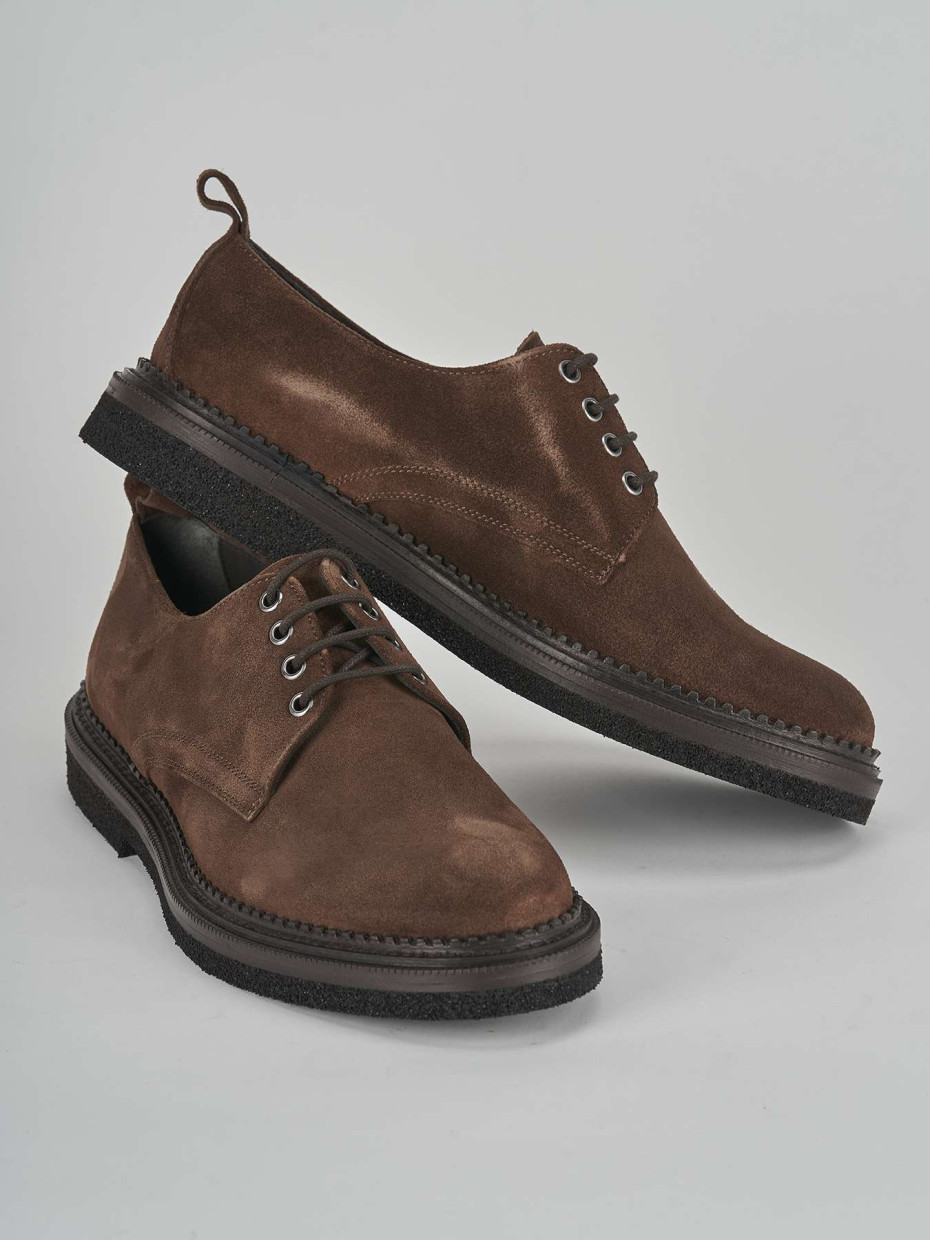 Lace-up shoes brown suede