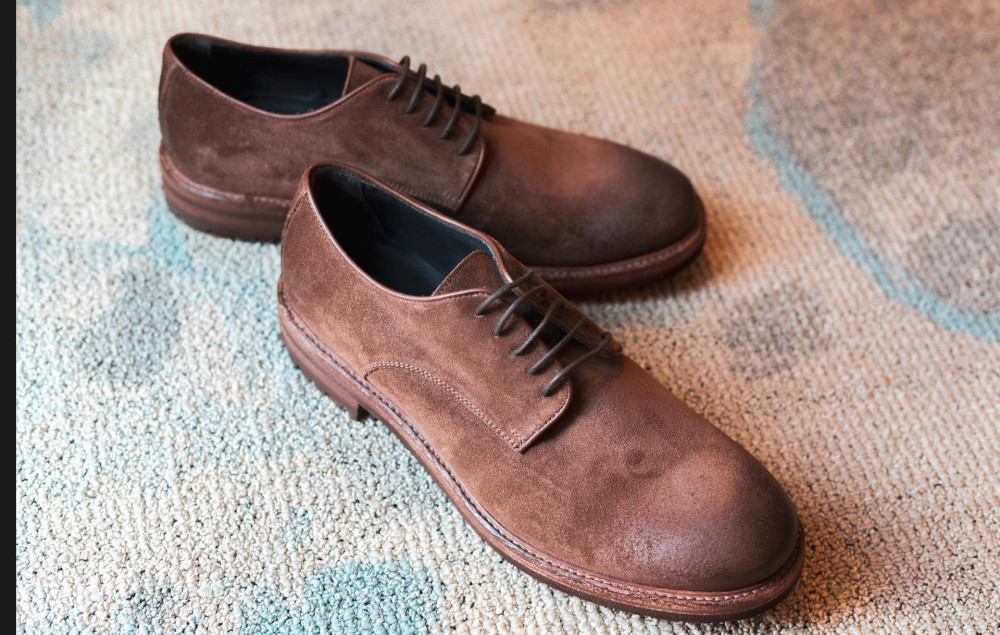 Lace-up shoes brown suede