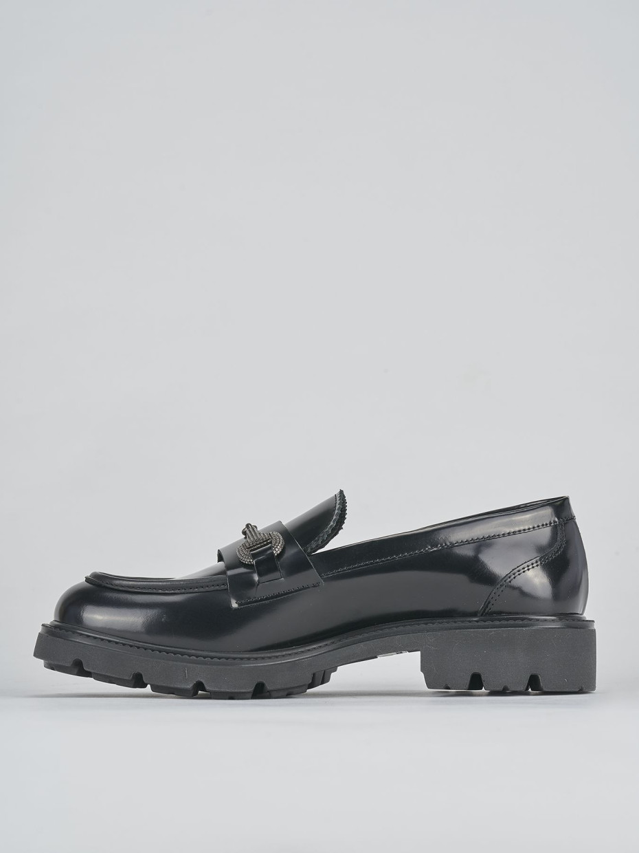 Loafers heel 2 cm black leather