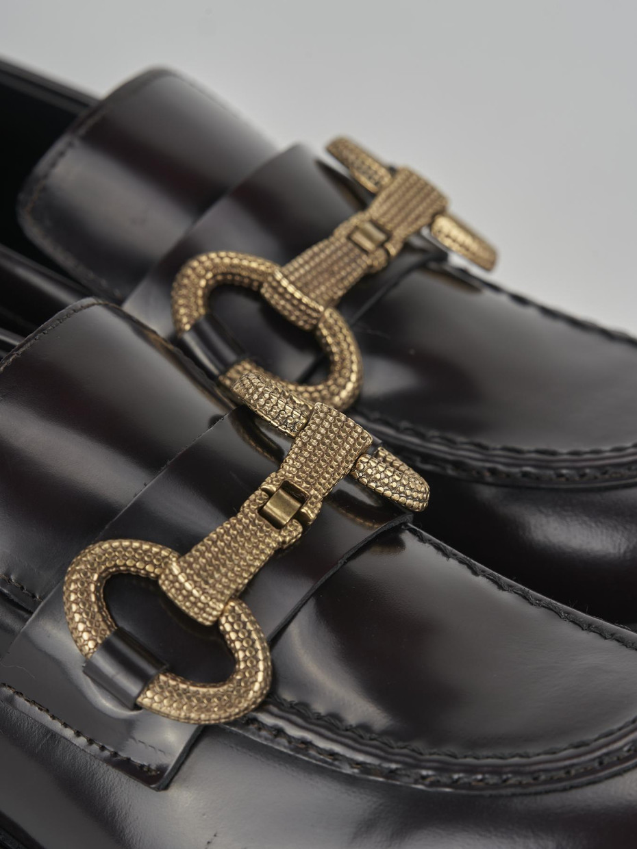 Mocassini tacco 2cm pelle bordo'