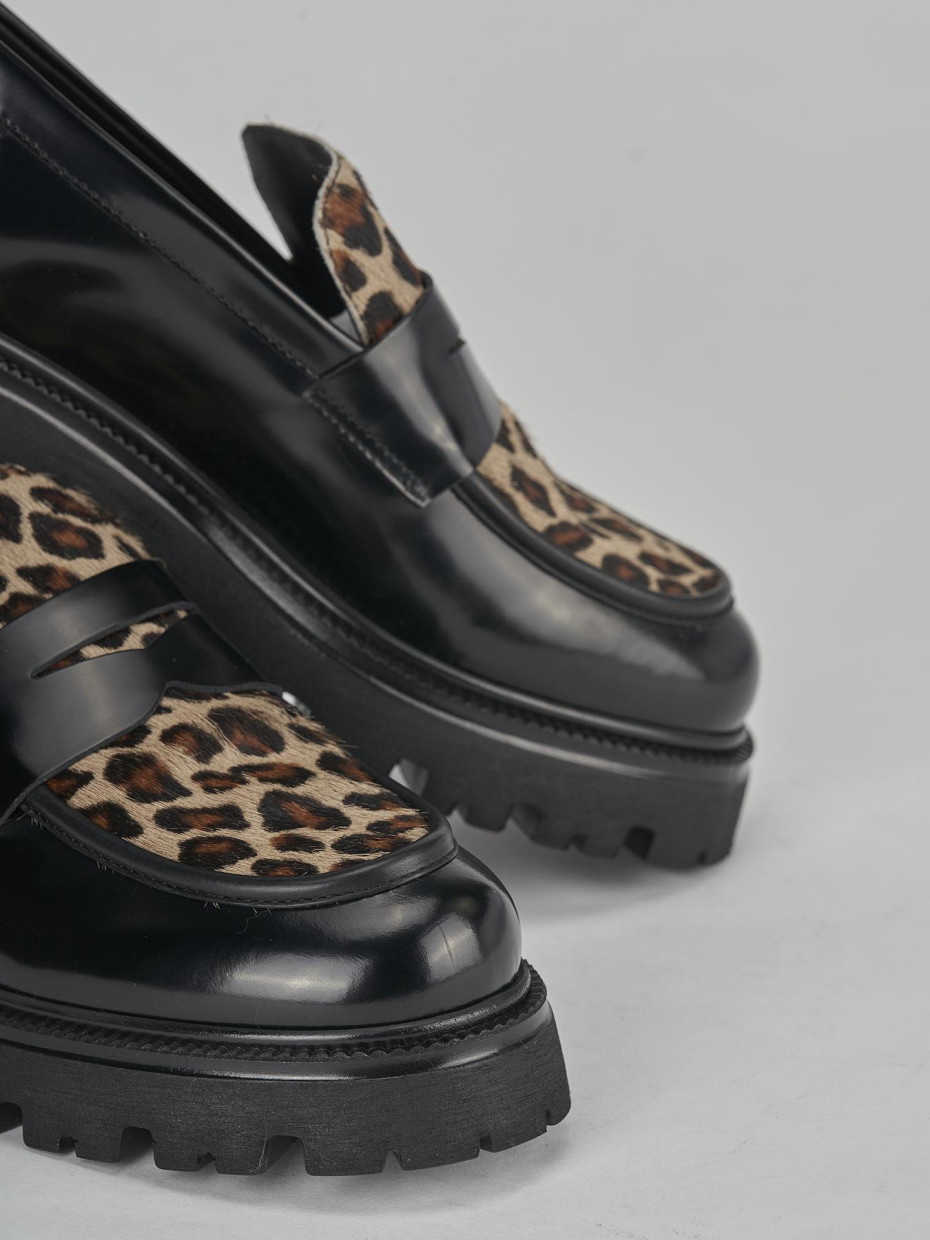 Mocassini tacco 2cm pelle nero