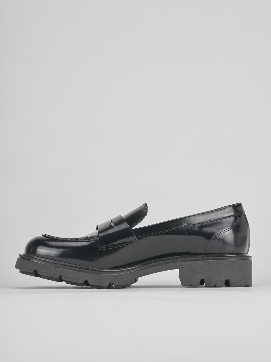 Loafers heel 2 cm black leather