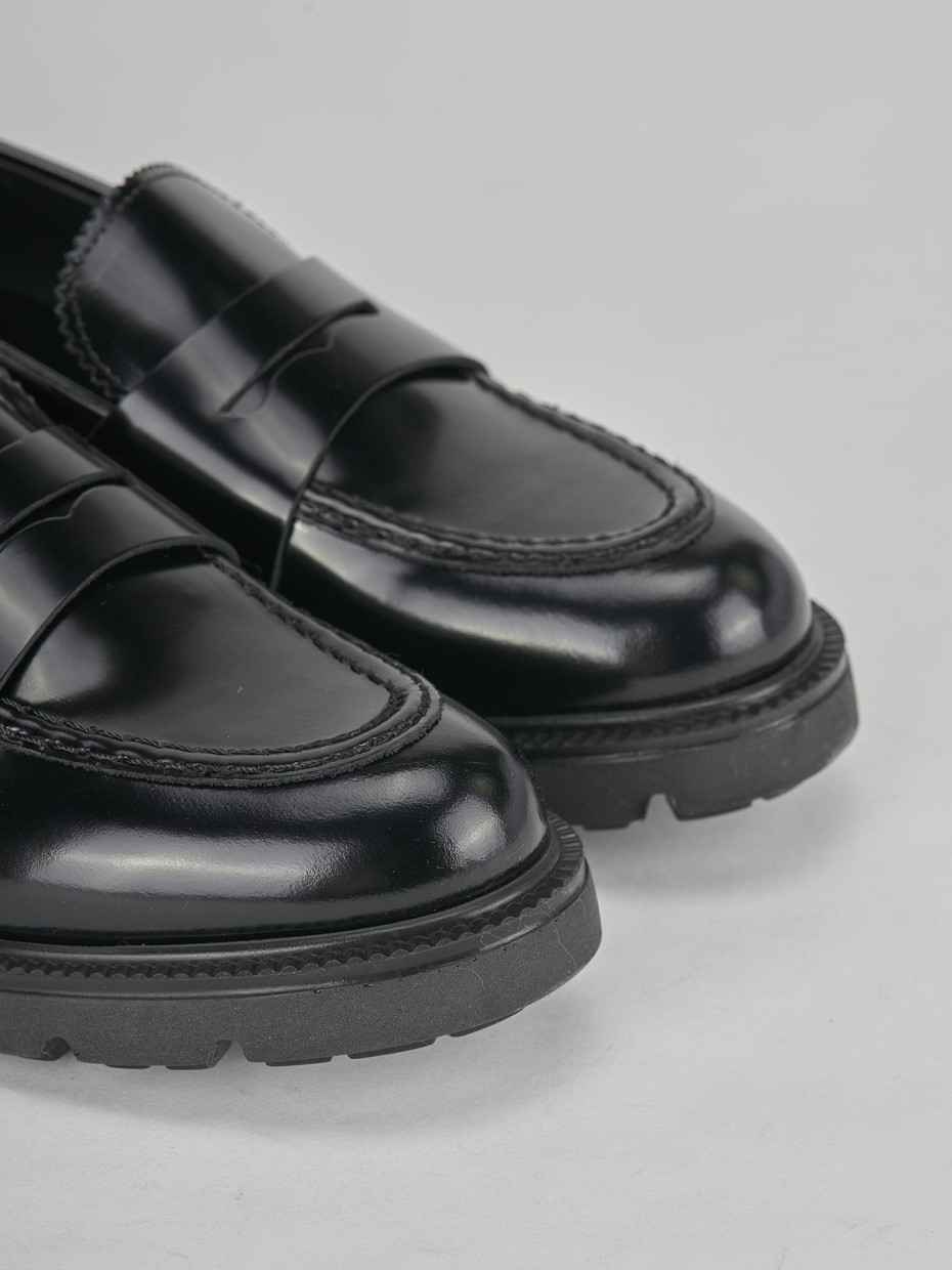 Loafers heel 2 cm black leather