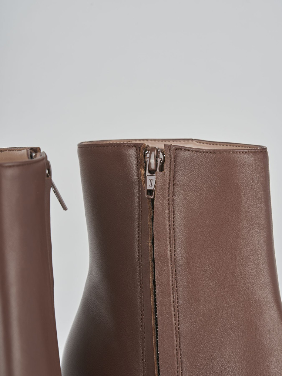 High heel ankle boots heel 8 cm brown leather