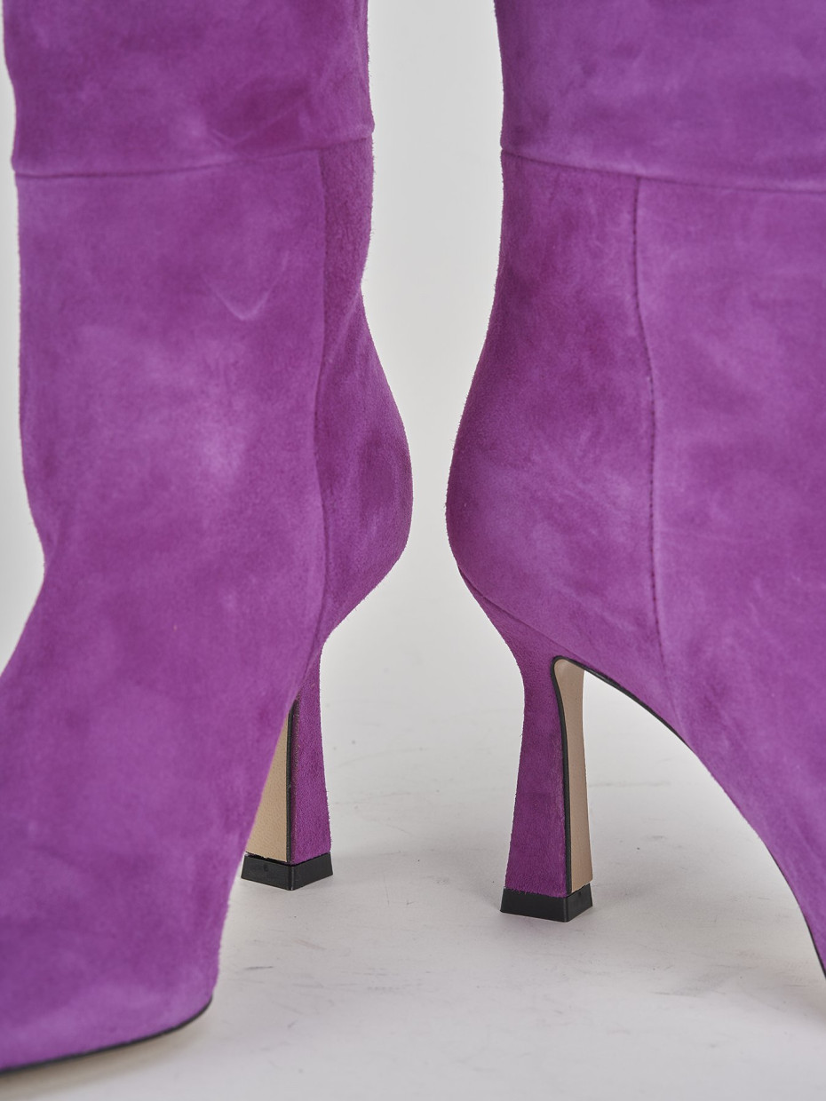 High heel boots heel 9 cm violet suede