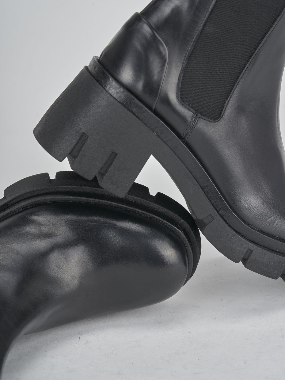 Stivaletti tacco 3cm pelle nero