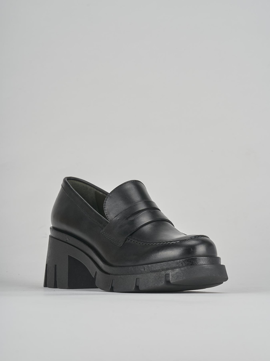 Loafers heel 5 cm black leather