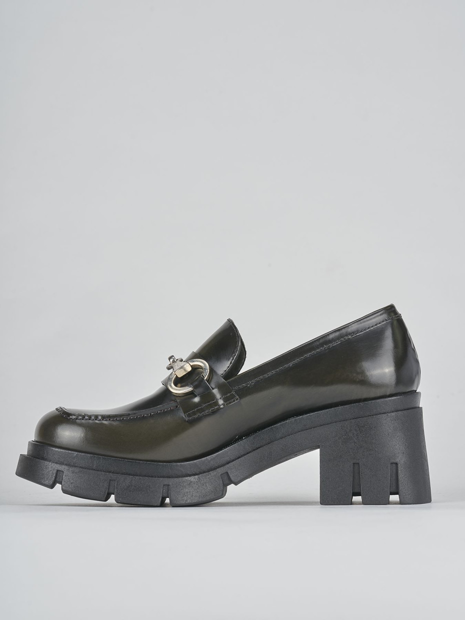 Loafers heel 5 cm green leather