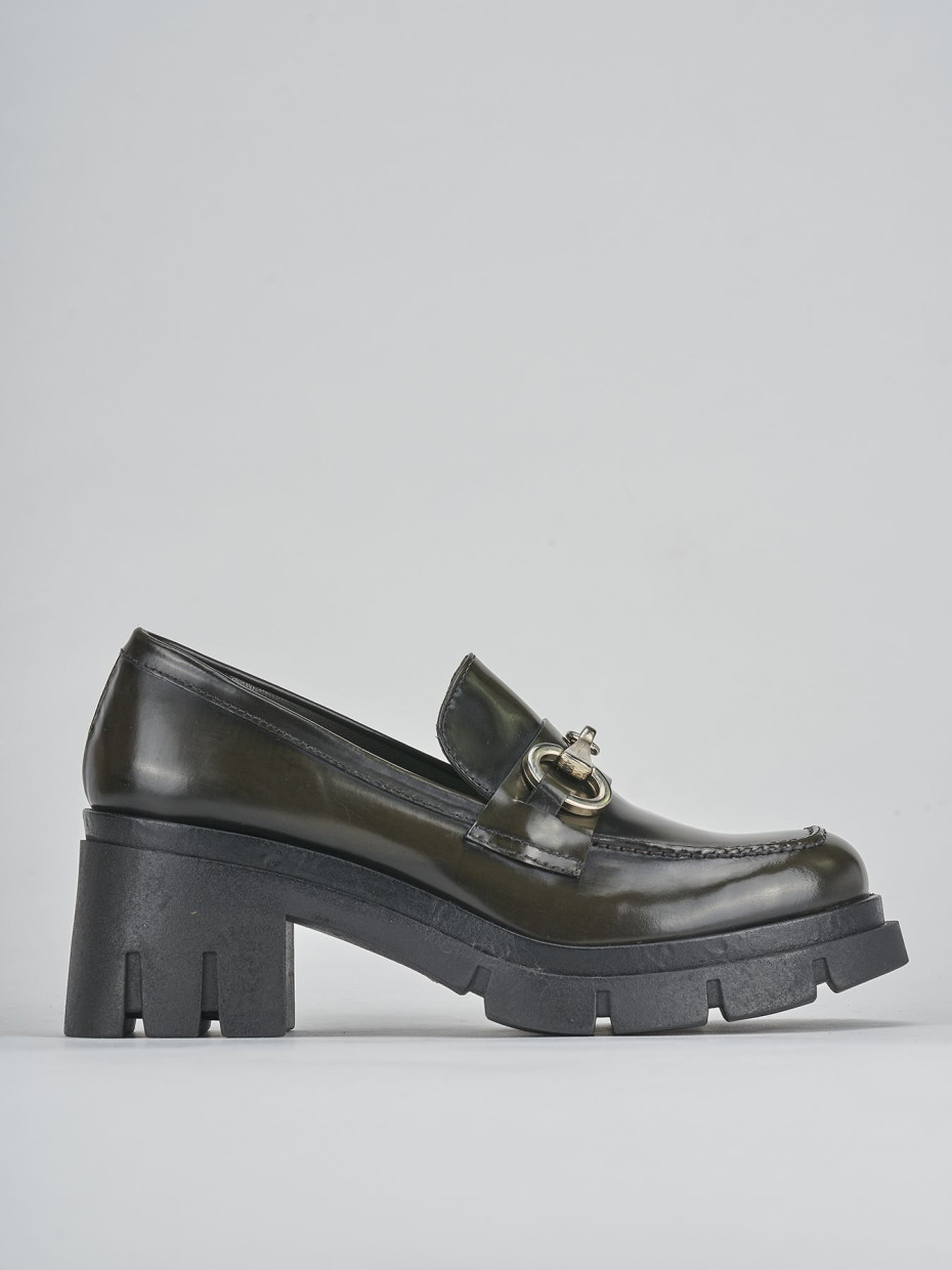 Loafers heel 5 cm green leather