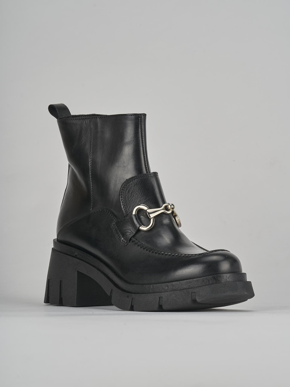 High heel ankle boots heel 5 cm black leather