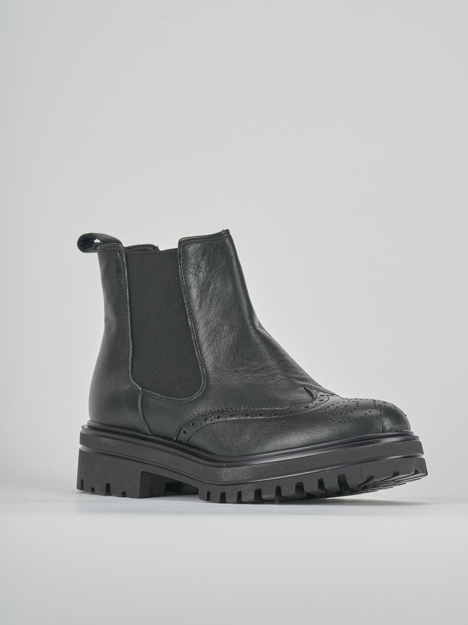 Stivale tronchetto tacco 1 cm nero pelle