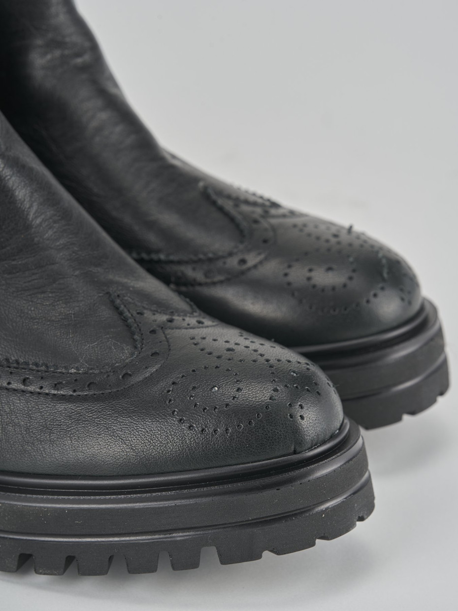 Stivale tronchetto tacco 1 cm nero pelle