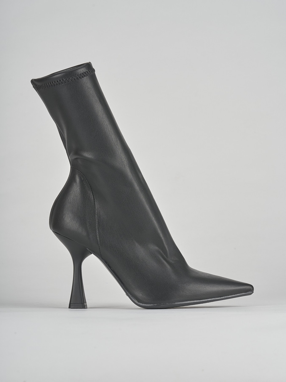 High heel ankle boots heel 9 cm black leather