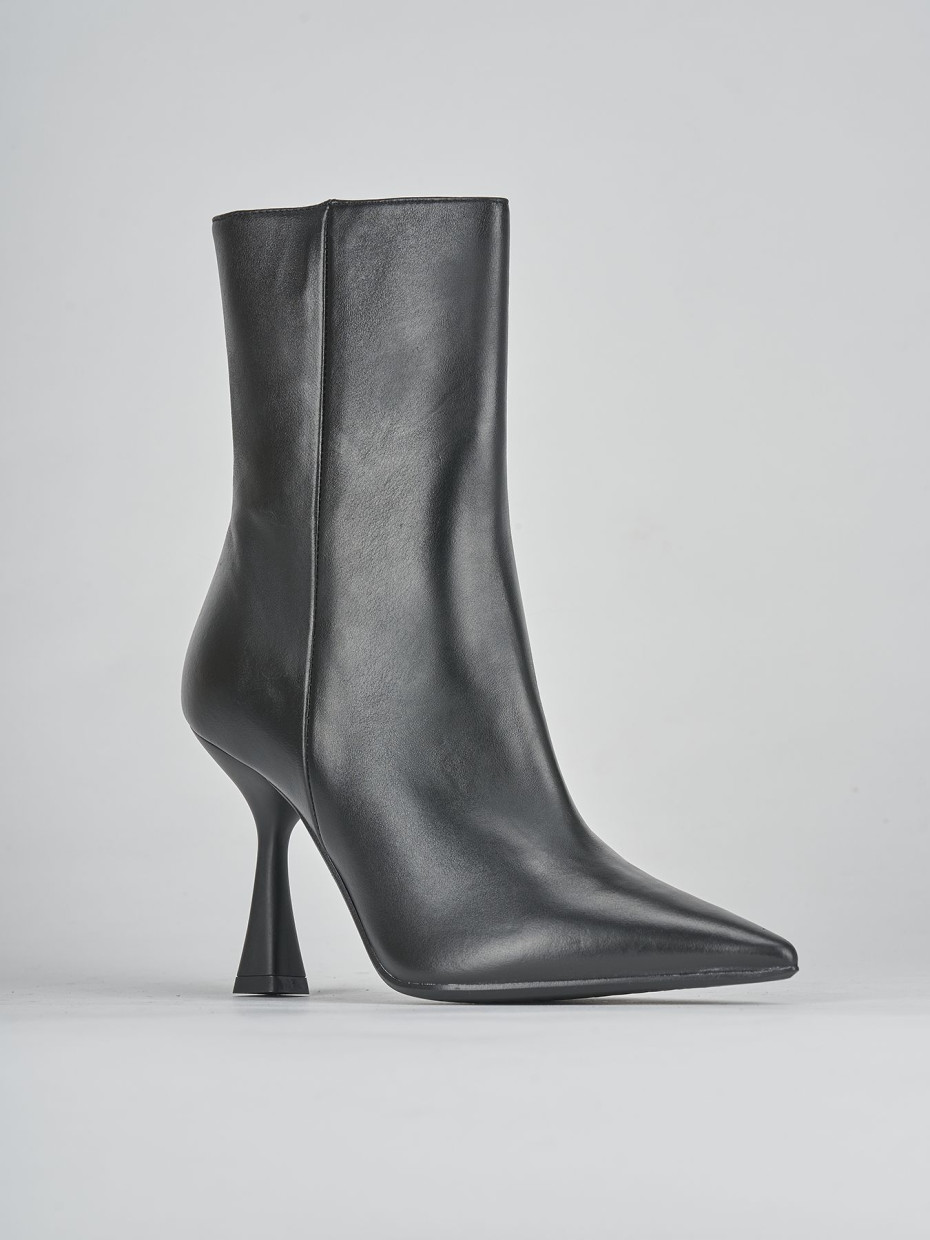 High heel ankle boots heel 9 cm black leather
