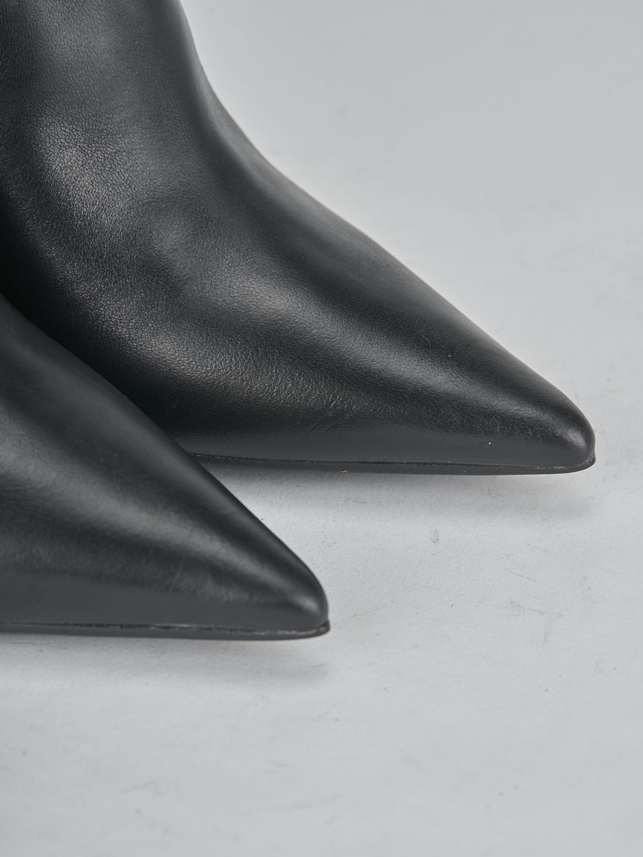High heel ankle boots heel 9 cm black leather